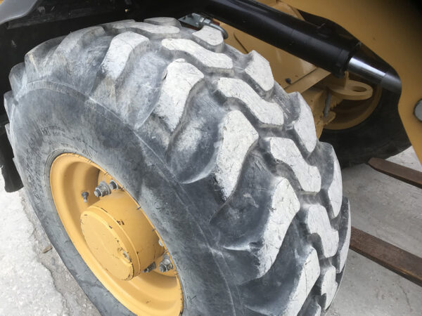 Chargeur sur pneus 906 M Caterpillar