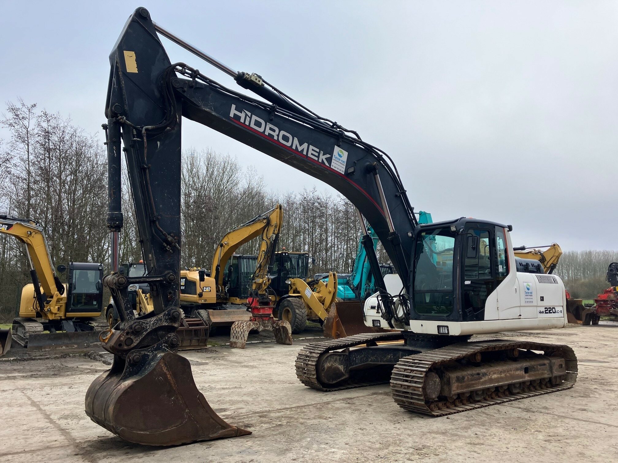 HMK220LC3
