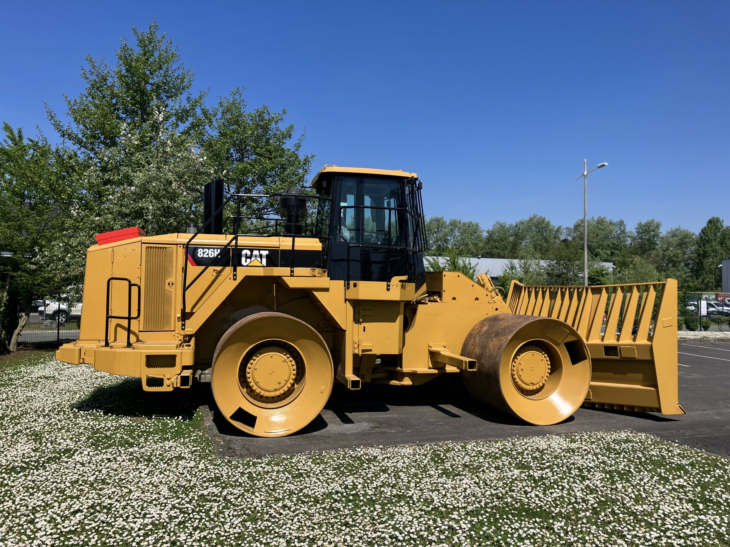 CAT 826 H