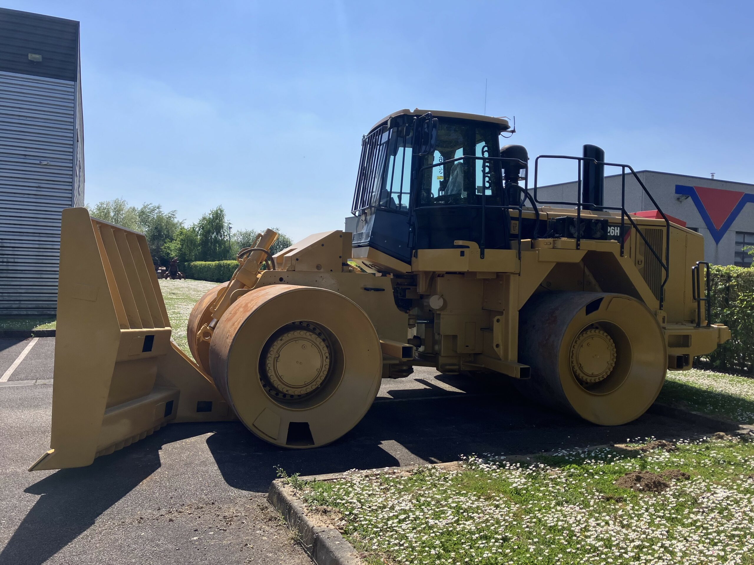 CAT 826 H