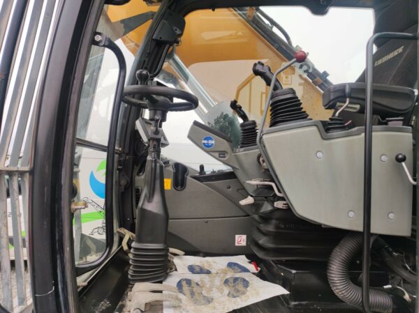 LIEBHERR LH 22 – Image 11