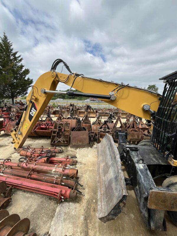 CAT MH 3024 N°4678 – Image 8
