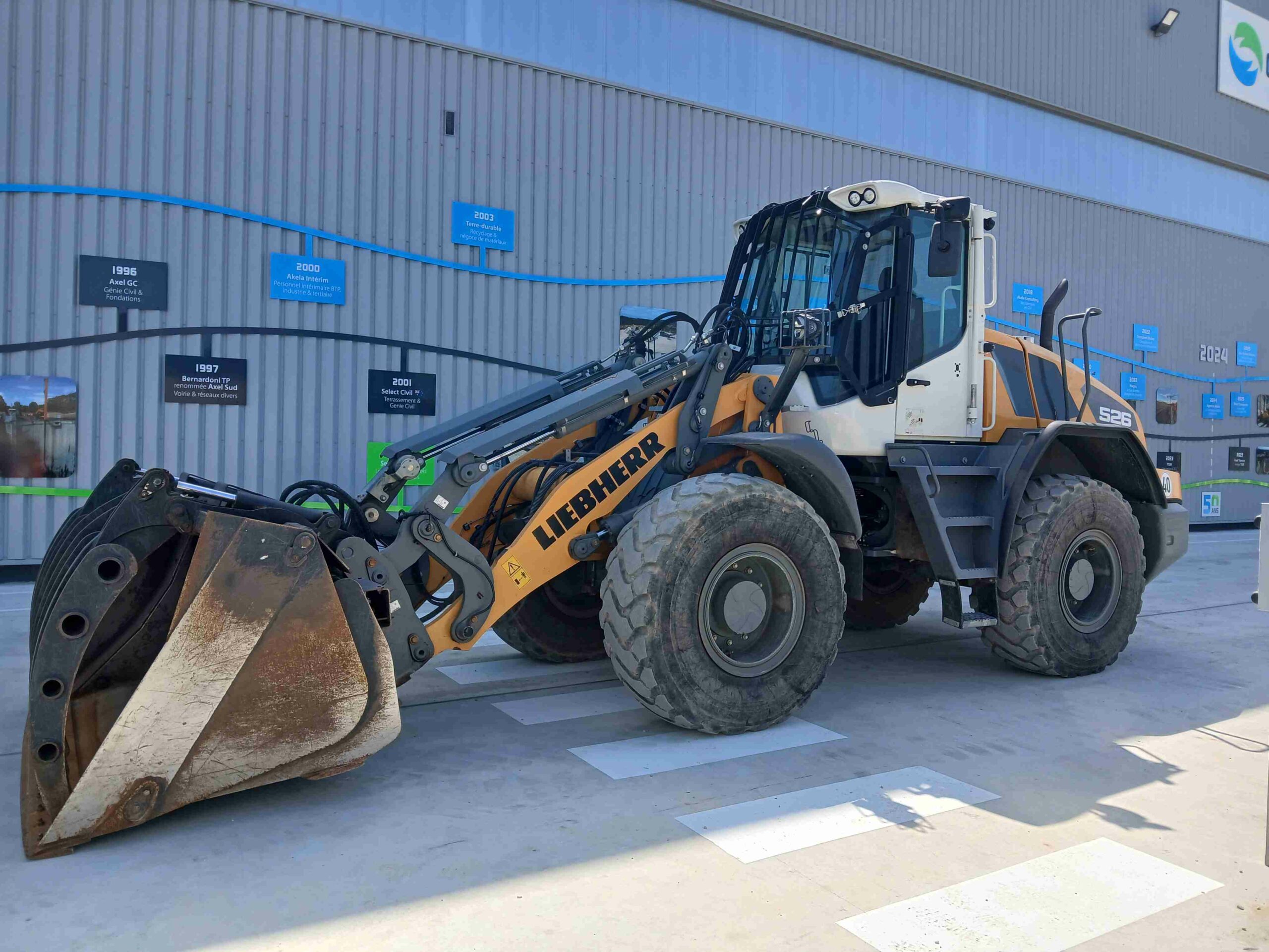 LIEBHERR L526 N° 8067
