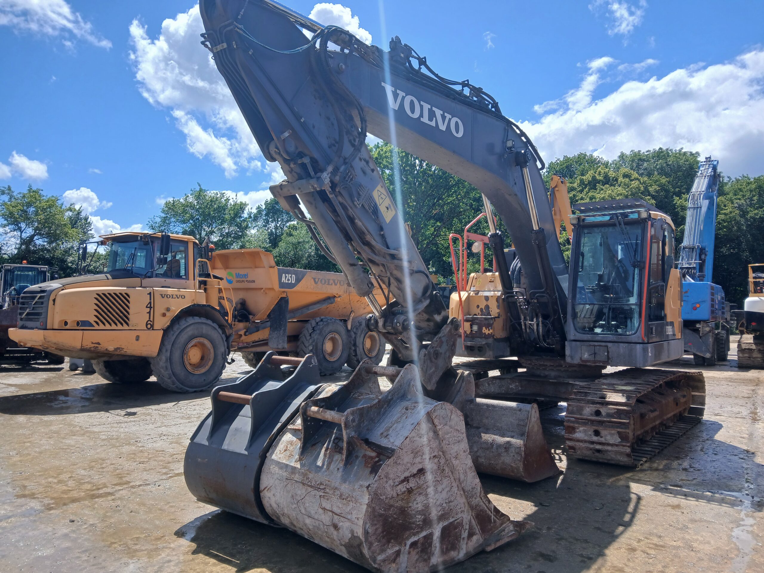 VOLVO EC 235EL N°8054