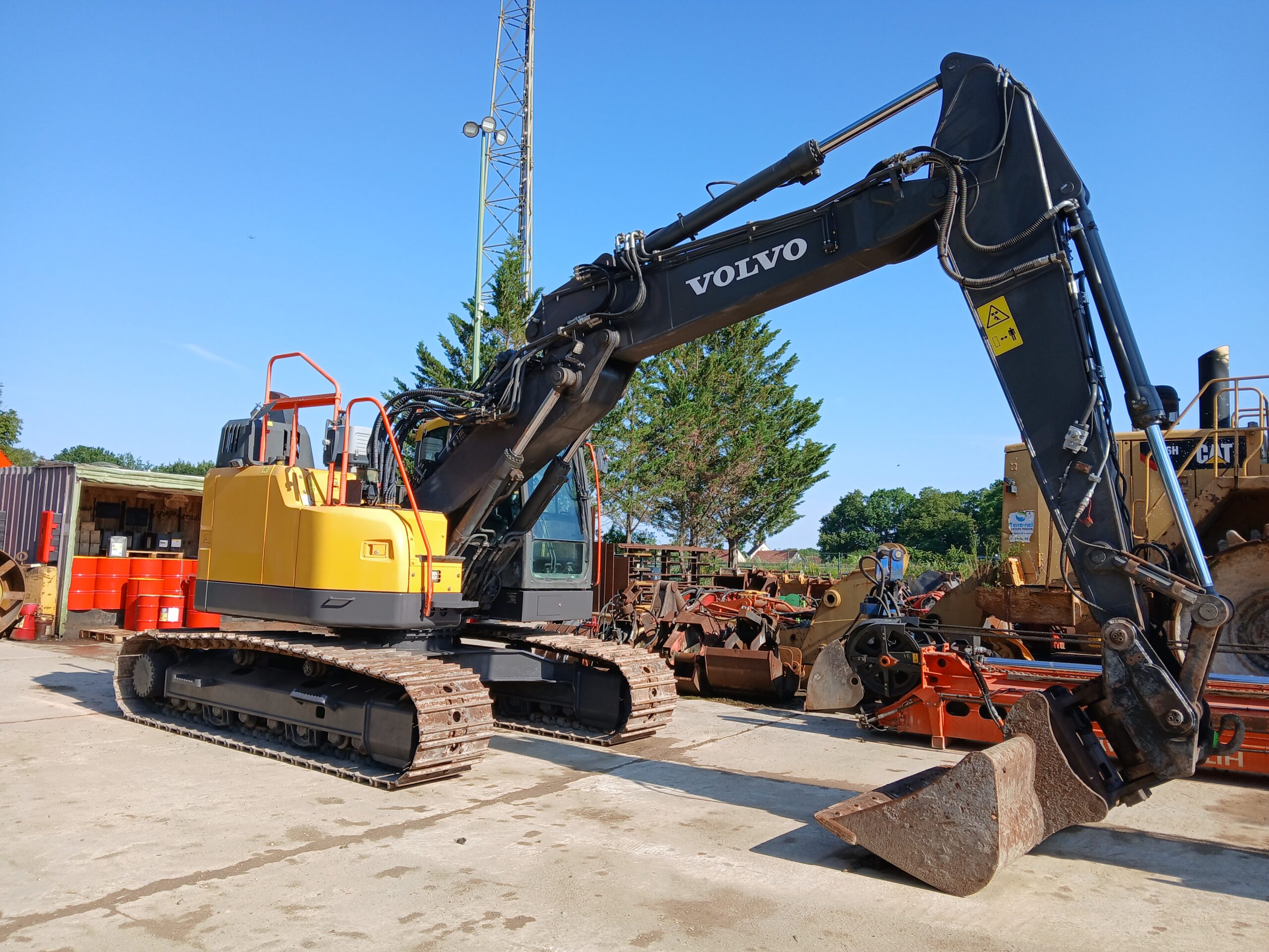 VOLVO EC 235EL N° 8053