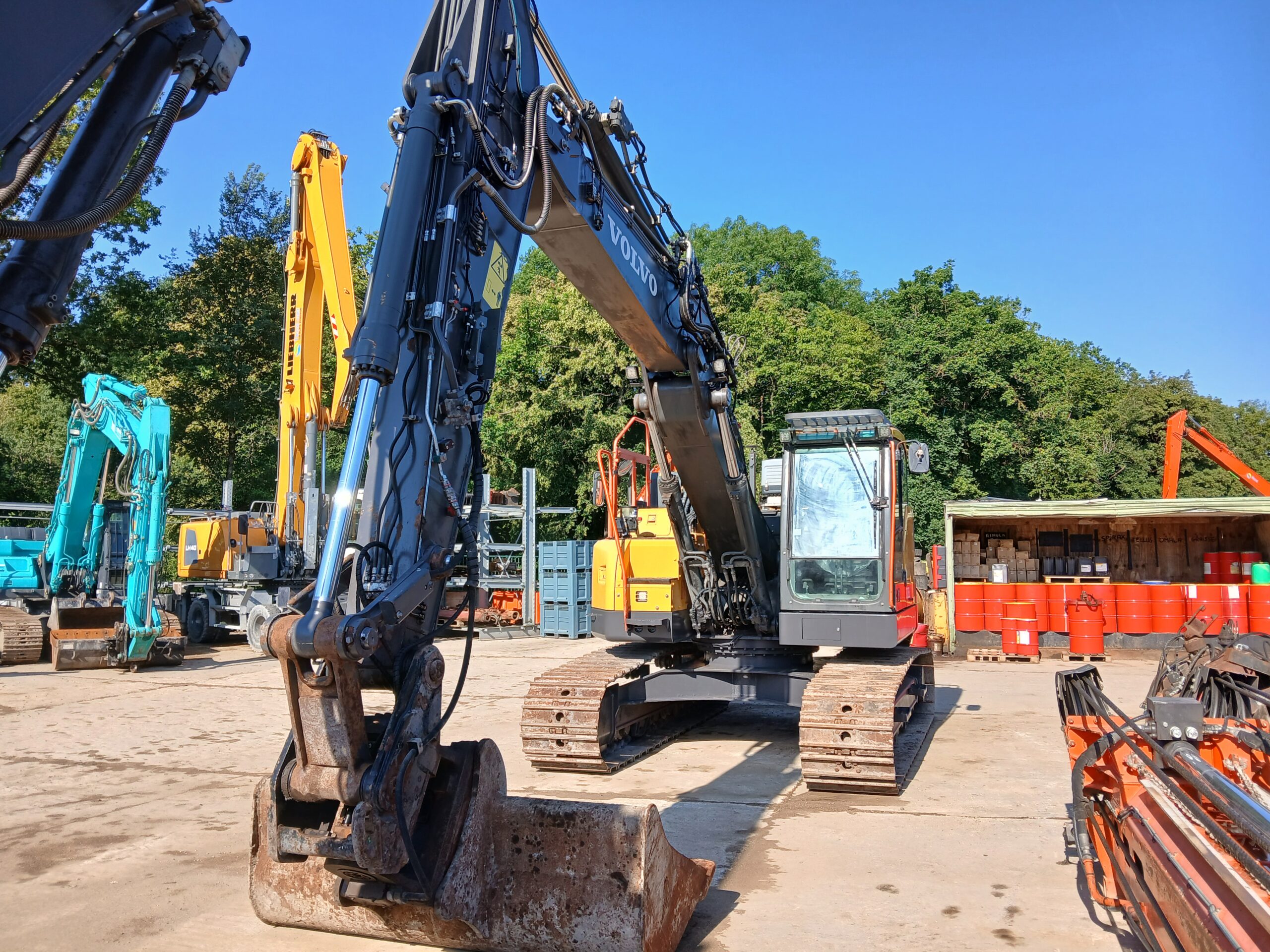 VOLVO EC 235EL N° 8053 – Image 3
